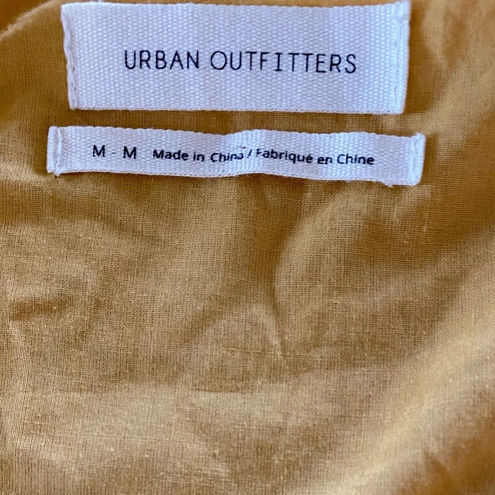 Yellow dress - Picture 2 of 3